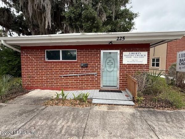 225 N 2ND Street, Palatka, FL 32177