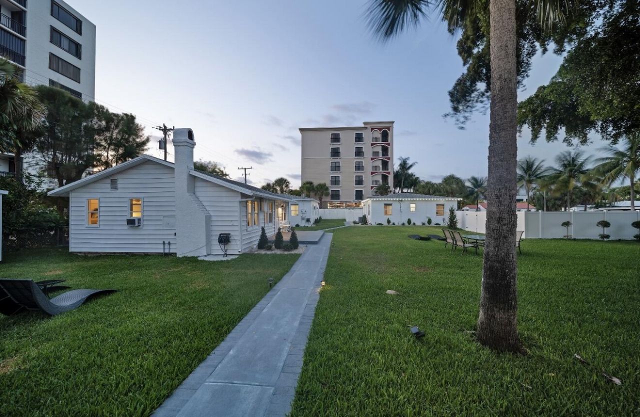 2317 N Ocean Boulevard, Fort Lauderdale, FL 33305 Photo