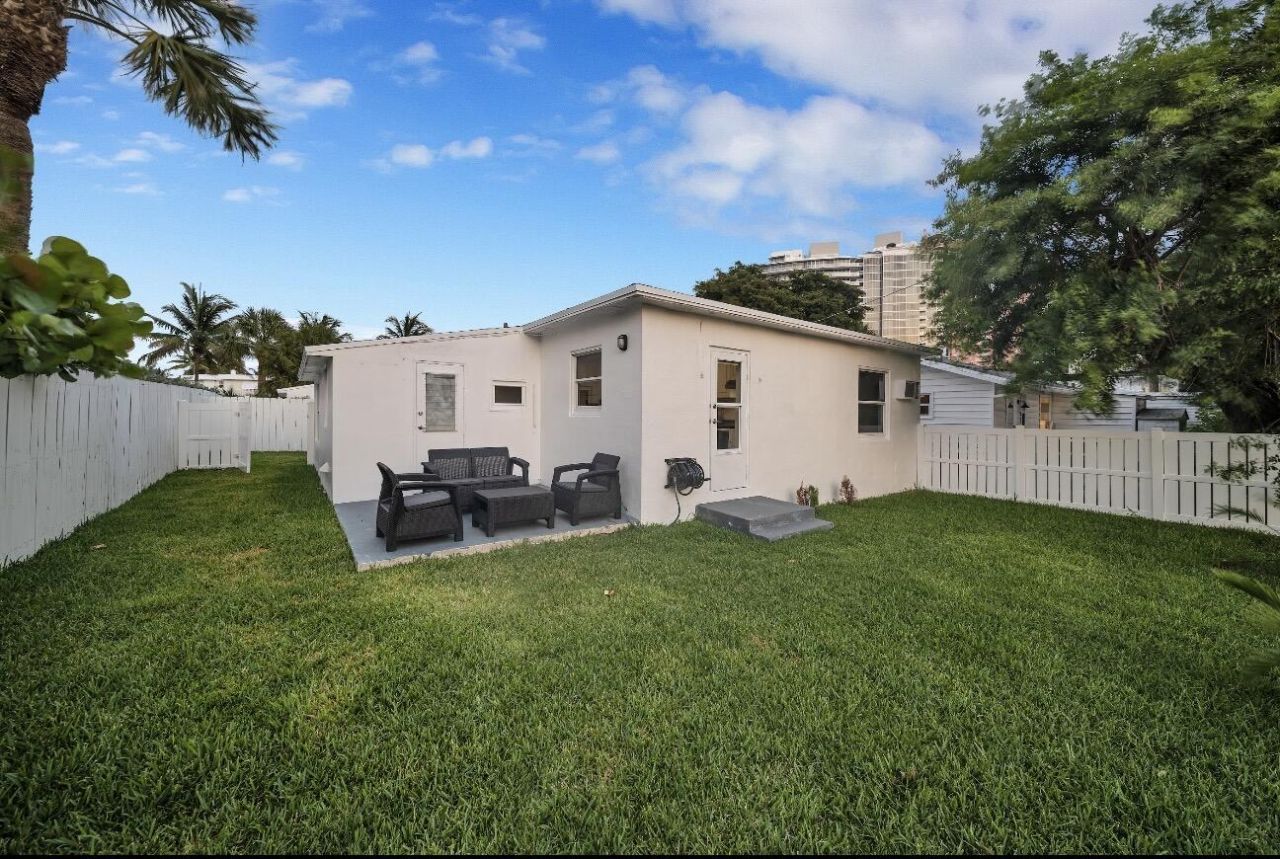 2317 N Ocean Boulevard, Fort Lauderdale, FL 33305 Photo