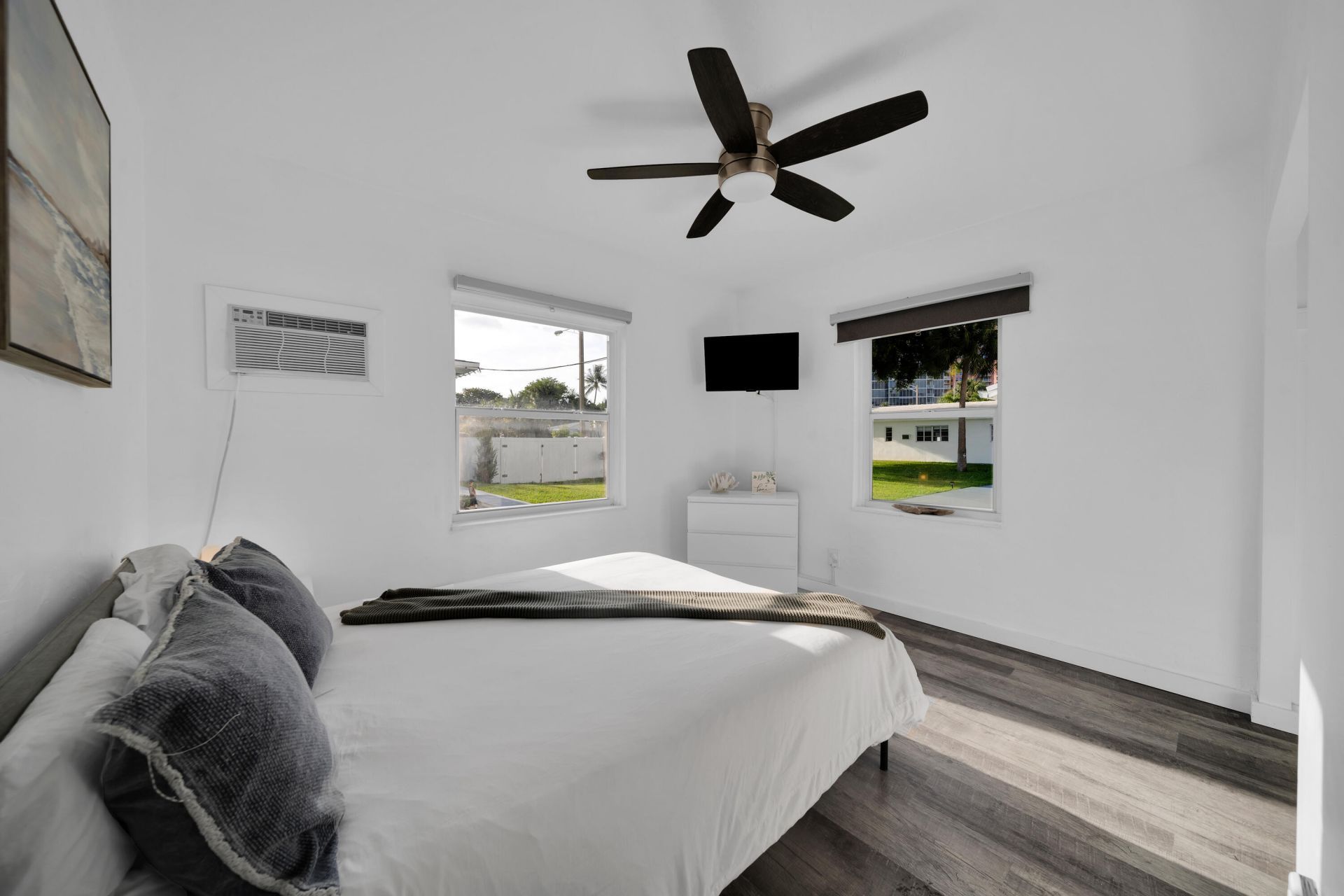 2317 N Ocean Boulevard, Fort Lauderdale, FL 33305 Photo