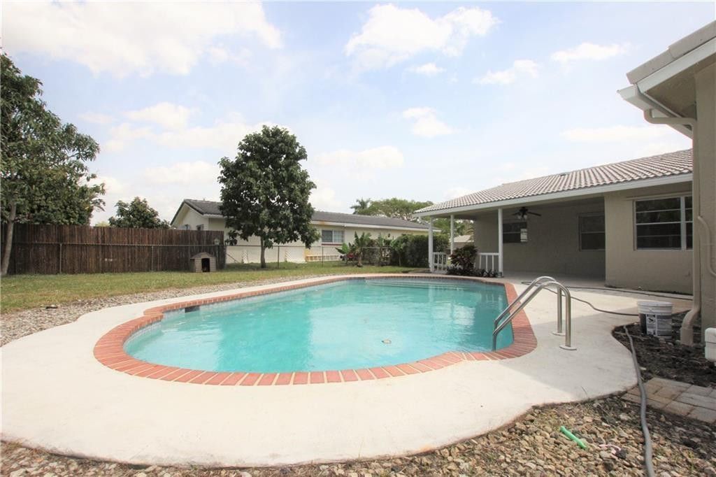 1122 NW 82nd Avenue, Coral Springs, FL 33071 Photo