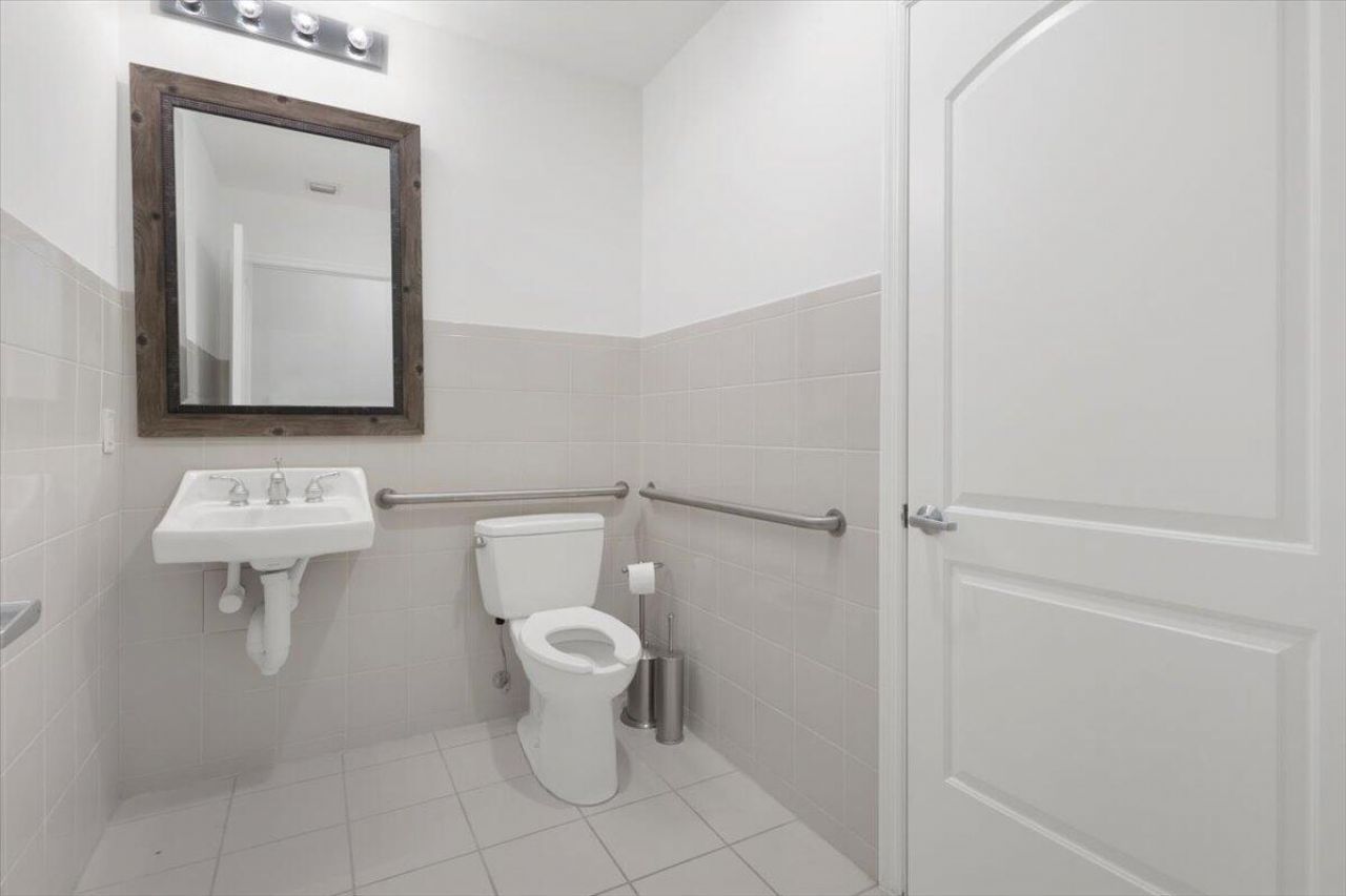 801 S Olive Avenue, Unit 105, West Palm Beach, FL 33401 Photo