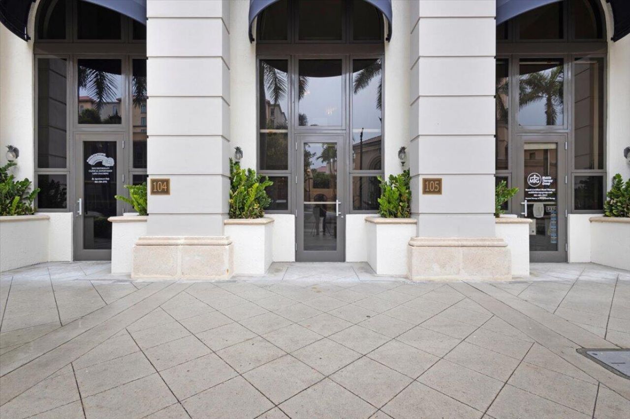 801 S Olive Avenue, Unit 105, West Palm Beach, FL 33401 Photo