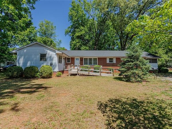 1100 S Fifth Street, Mebane, NC 27302
