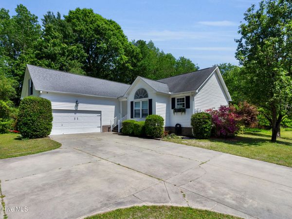 107 Sandpiper Court , New Bern, NC 28562