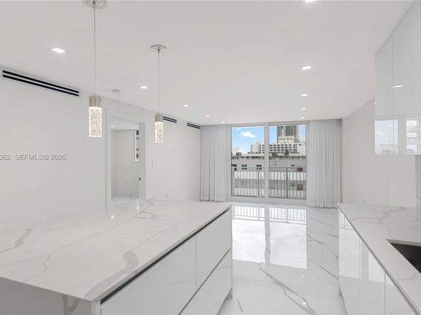 345 Ocean Dr, Unit 708, Miami Beach, FL 33139