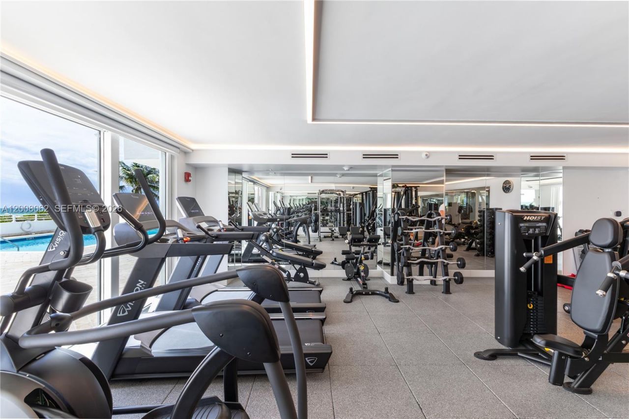 345 Ocean Dr, Unit 708, Miami Beach, FL 33139 Photo