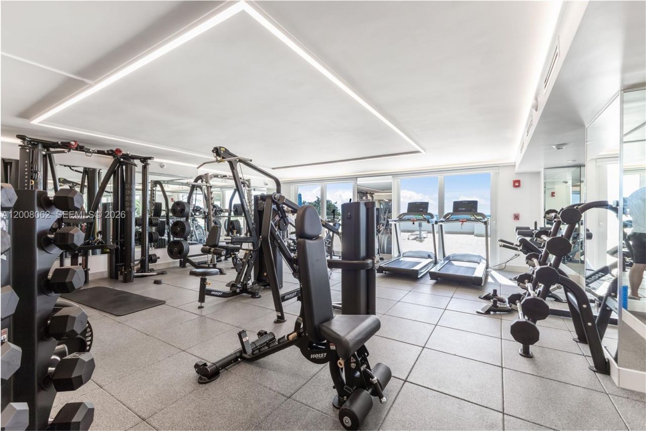 345 Ocean Dr, Unit 708, Miami Beach, FL 33139 Photo