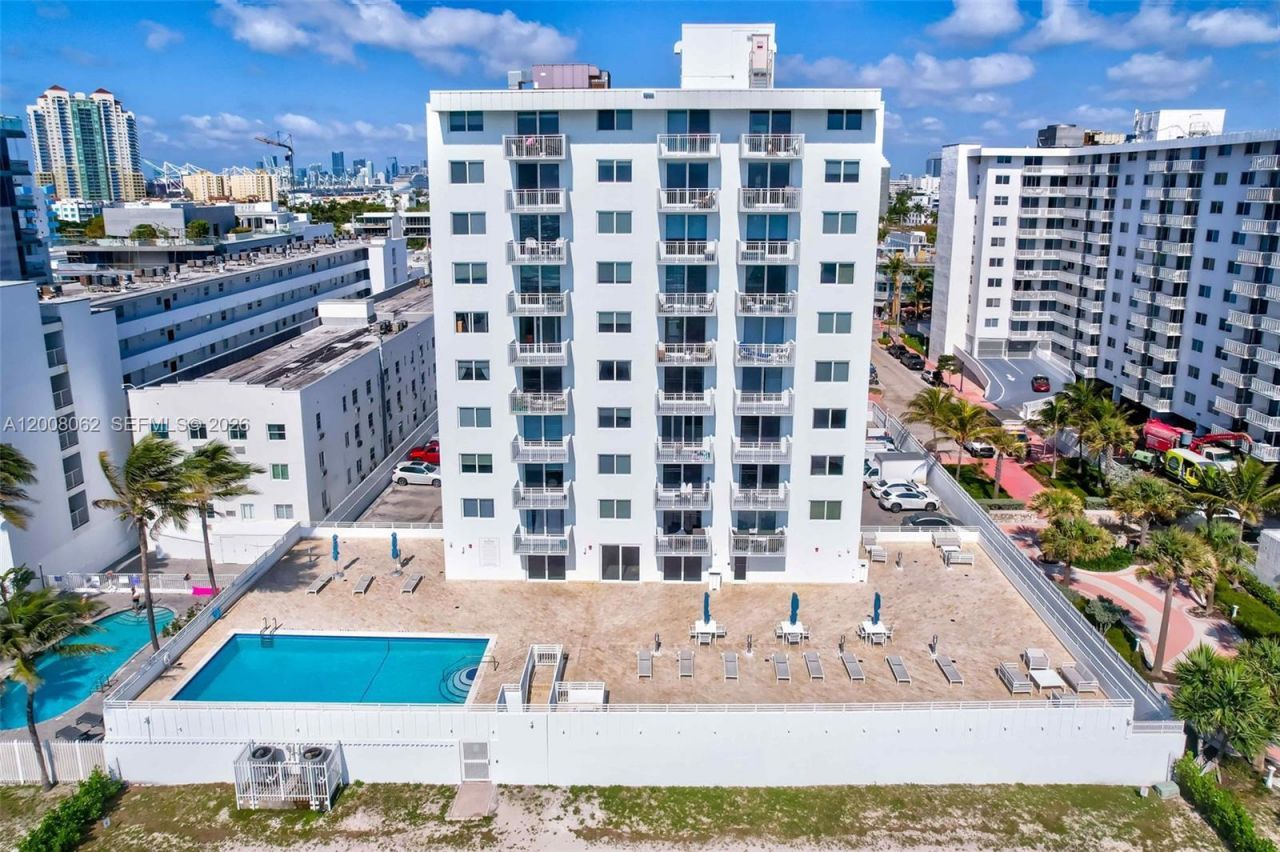 345 Ocean Dr, Unit 708, Miami Beach, FL 33139 Photo