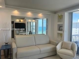 401 Ocean Dr, Unit 919, Miami Beach, FL 33139 Photo