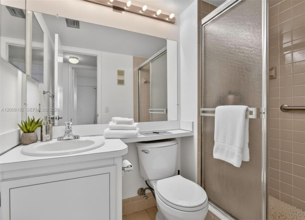 3300 W Rolling Hills Cir, Unit 606, Davie, FL 33328 Photo