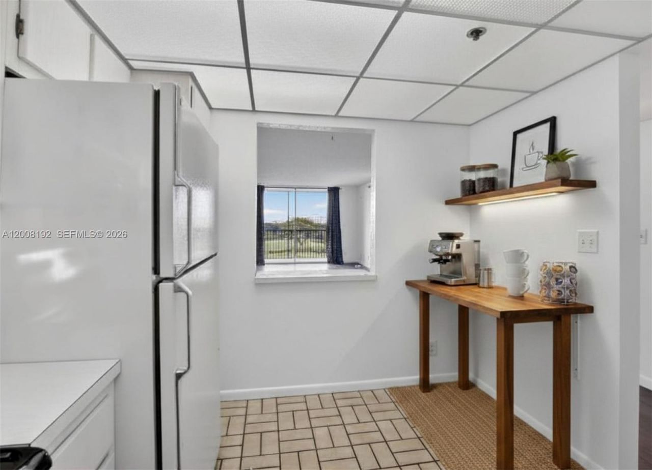 3300 W Rolling Hills Cir, Unit 606, Davie, FL 33328 Photo