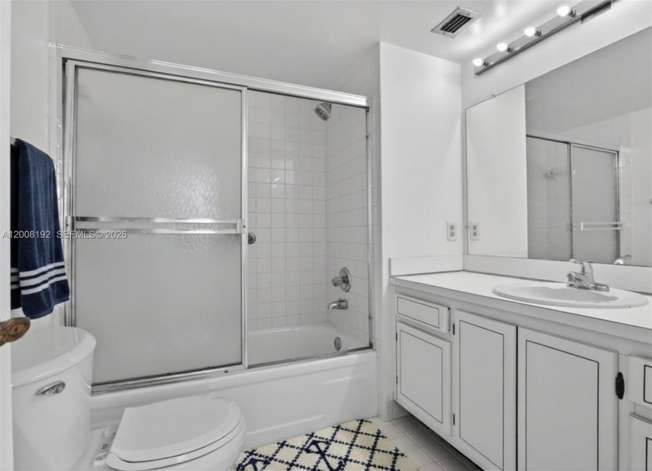 3300 W Rolling Hills Cir, Unit 606, Davie, FL 33328 Photo