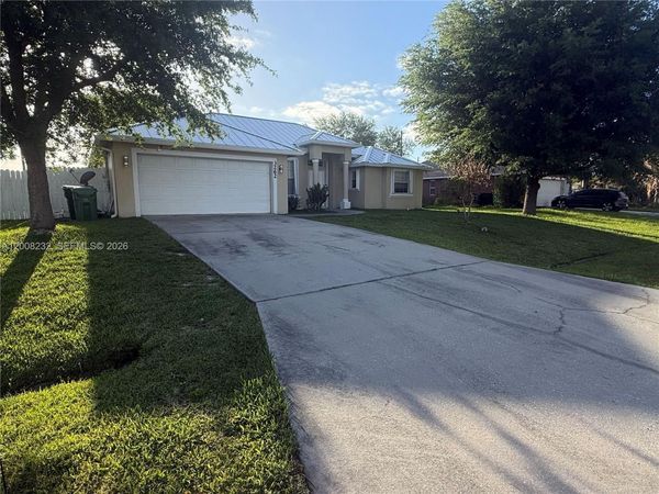 3262 SW Cohutta St , Port St. Lucie, FL 34953