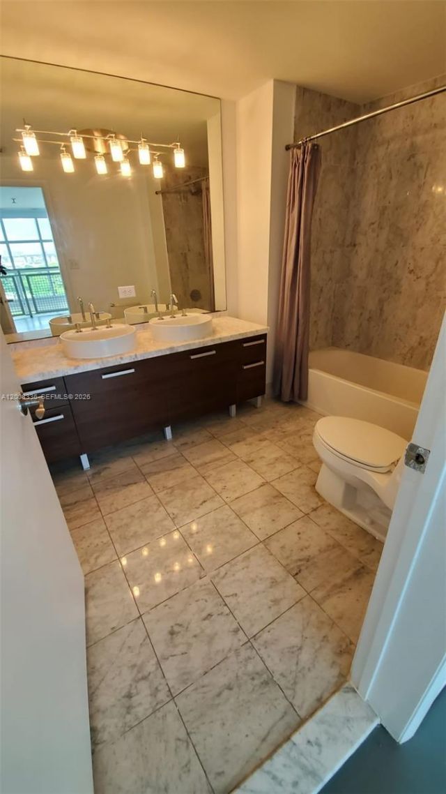253 NE 2nd St , Unit 434, Miami, FL 33132 Photo