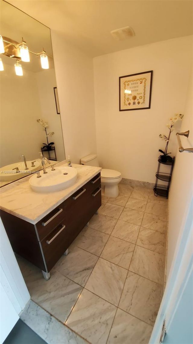 253 NE 2nd St , Unit 434, Miami, FL 33132 Photo