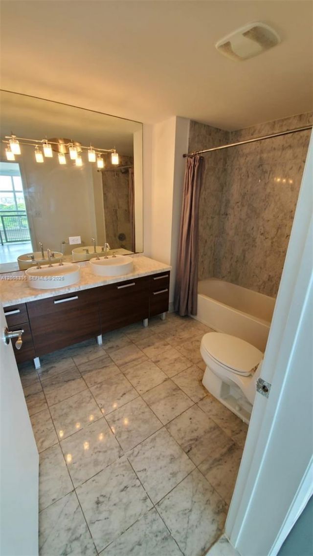 253 NE 2nd St , Unit 434, Miami, FL 33132 Photo