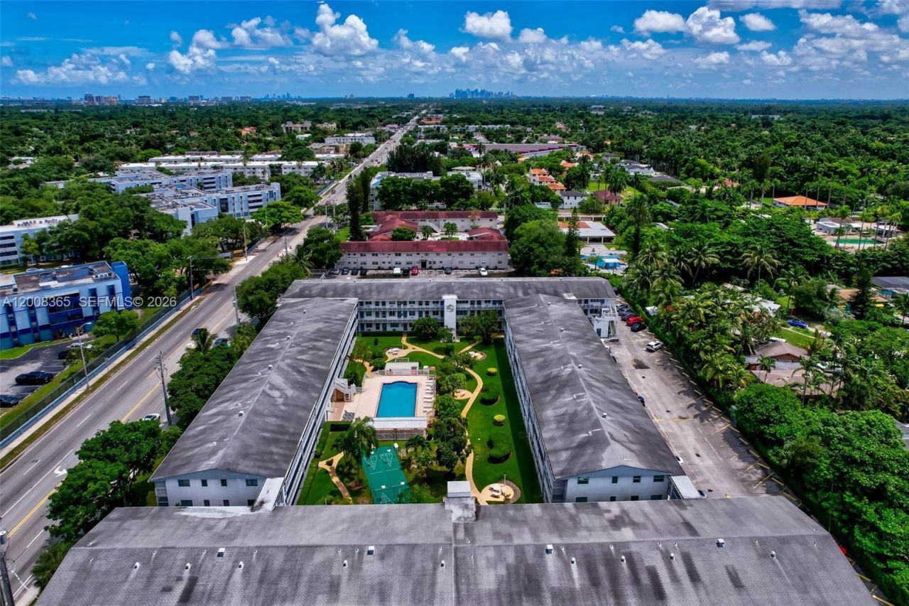 15610 NE 6th Ave , Unit 23C, Miami, FL 33162 Photo