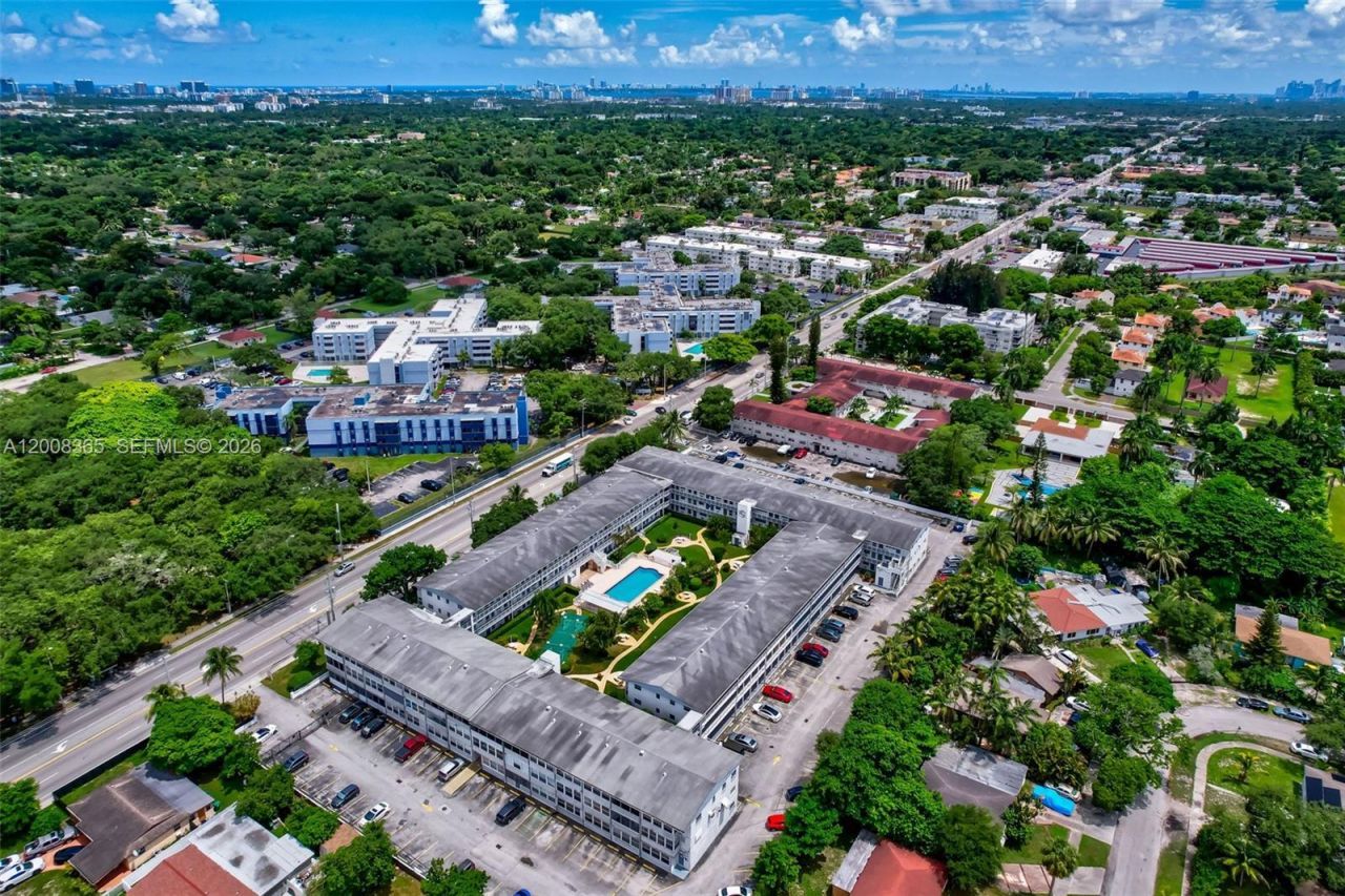 15610 NE 6th Ave , Unit 23C, Miami, FL 33162 Photo