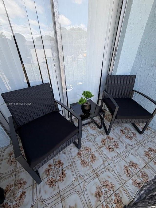 4370 NW 11th St, Unit 206, Miami, FL 33126 Photo