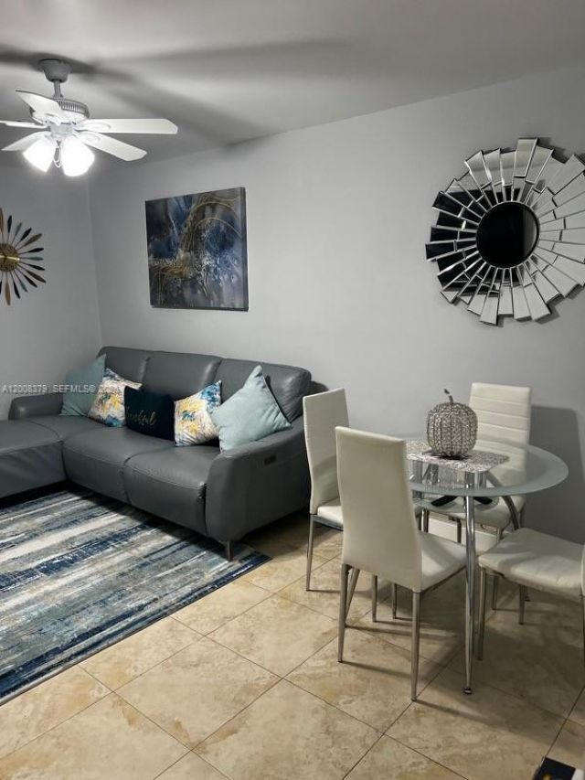 4370 NW 11th St, Unit 206, Miami, FL 33126 Photo