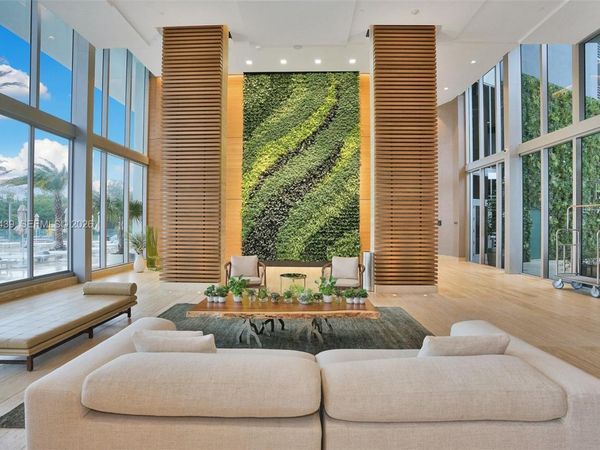 16385 Biscayne Blvd , Unit 2721, North Miami Beach, FL 33160