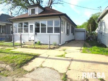 1205 MARGARET Street, Pekin, IL 61554