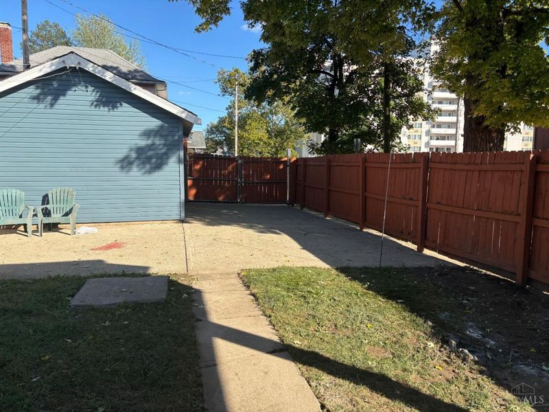 2052 Pleasant Avenue, Hamilton, OH 45015 Photo 3