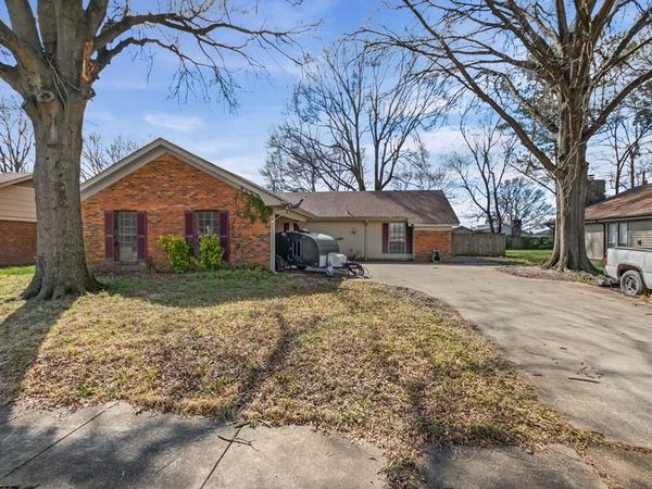 1034 W Roselawn Drive, West Memphis, AR 72301