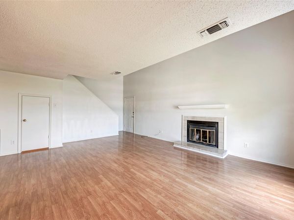 2401 Leon ST, Unit 300, Austin, TX 78705