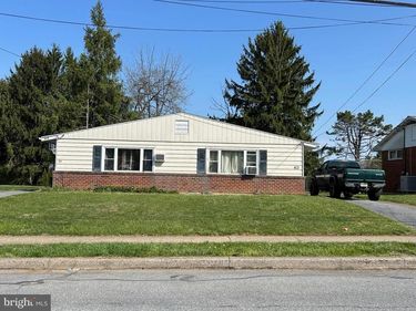 413 & 415 W FRANKLIN STREET, TOPTON, PA 19562