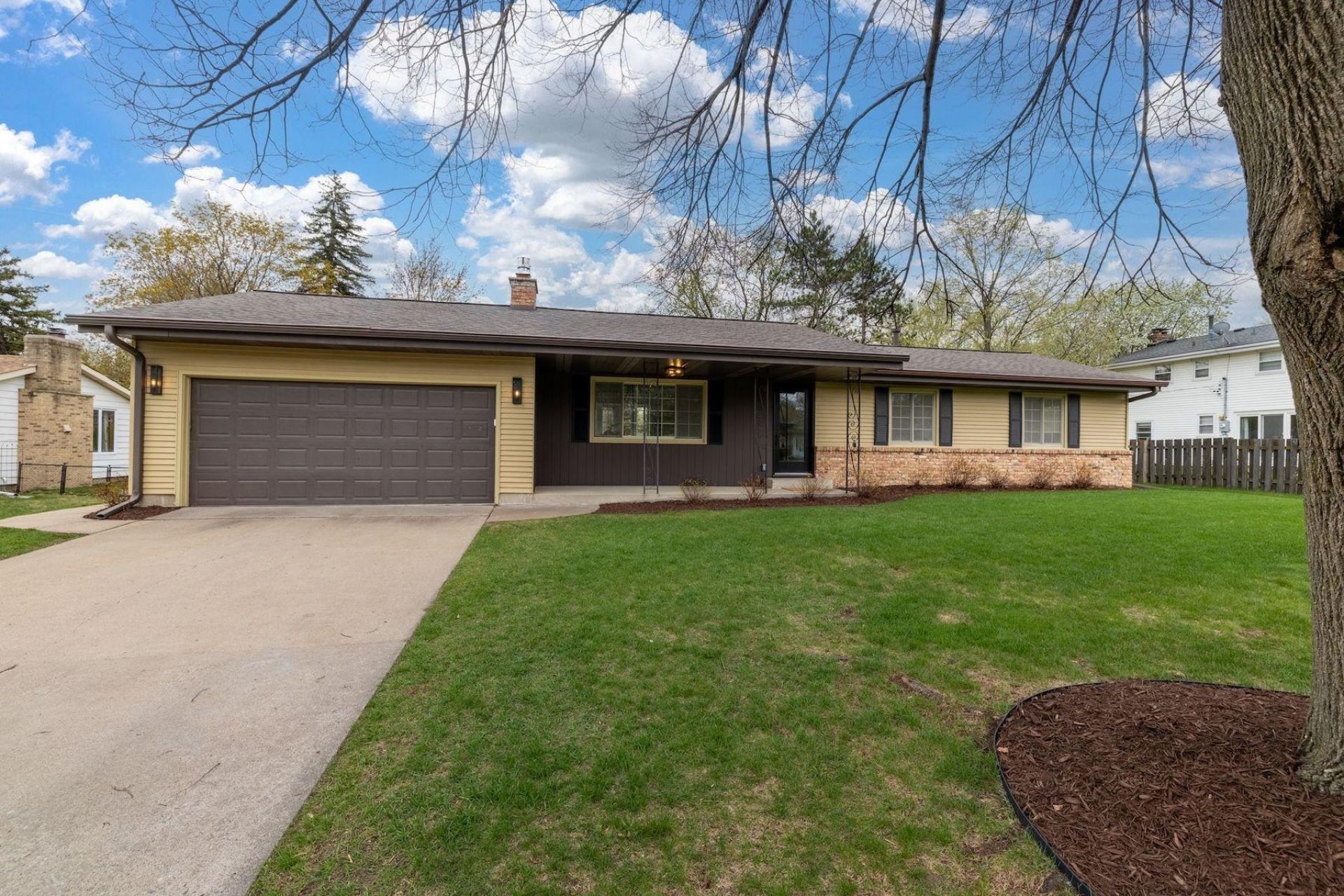 3009 W 100th Street, Bloomington, MN 55431