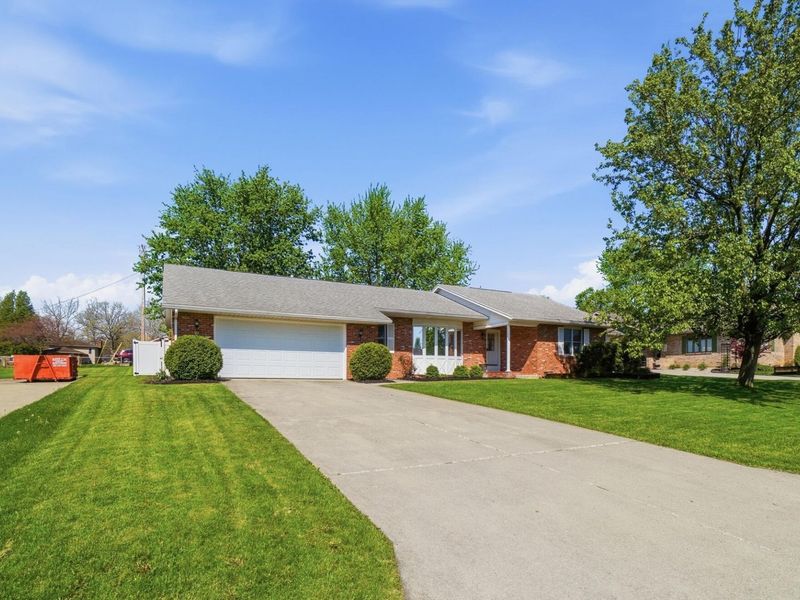 833 Glyncrest Drive, Wapakoneta, OH 45895 Photo 7