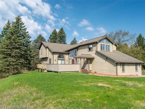 1083 N Livernois Road, Rochester Hills, MI 48306