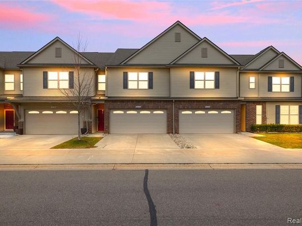 23116 Clarewood Street, Macomb Twp, MI 48042