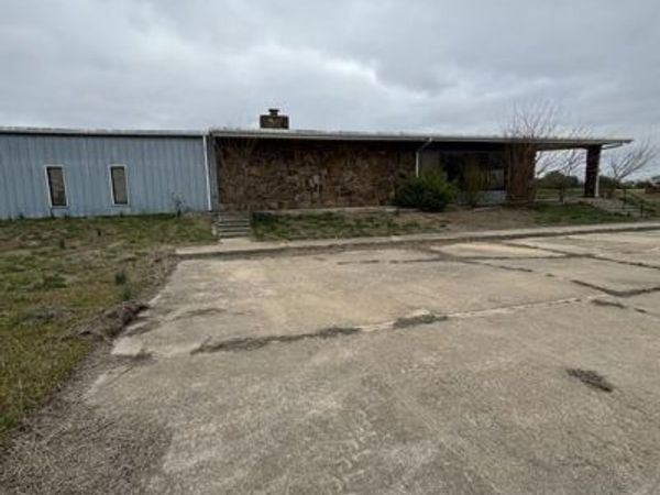12075 HWY 59 Highway, Oswego, KS 67356