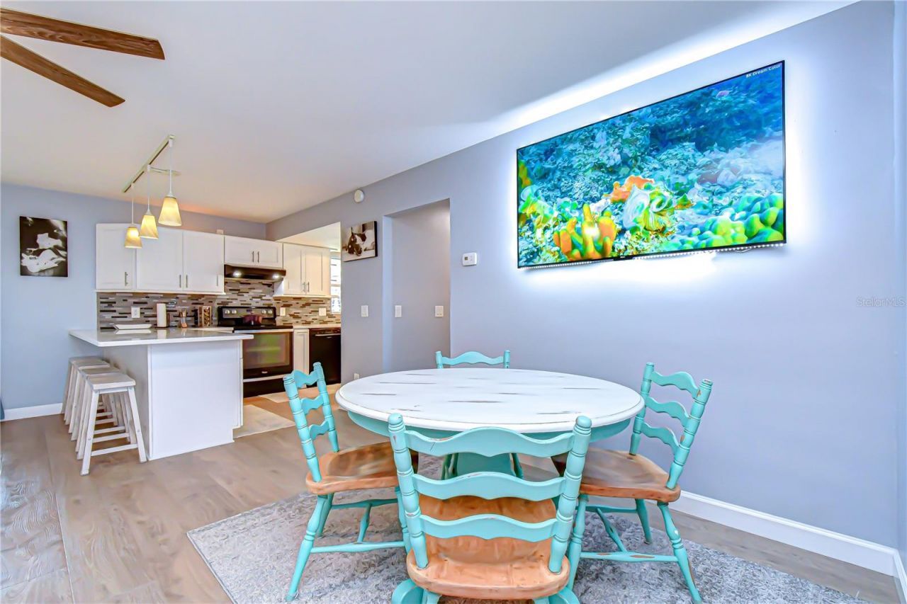 9625 Commodore Drive , Seminole, FL 33776 Photo