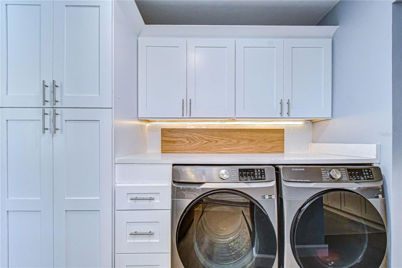 9625 Commodore Drive , Seminole, FL 33776 Photo