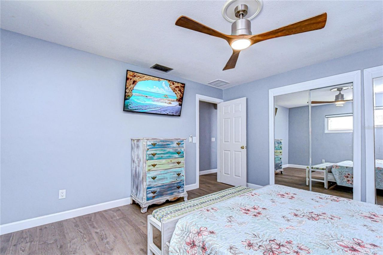 9625 Commodore Drive , Seminole, FL 33776 Photo