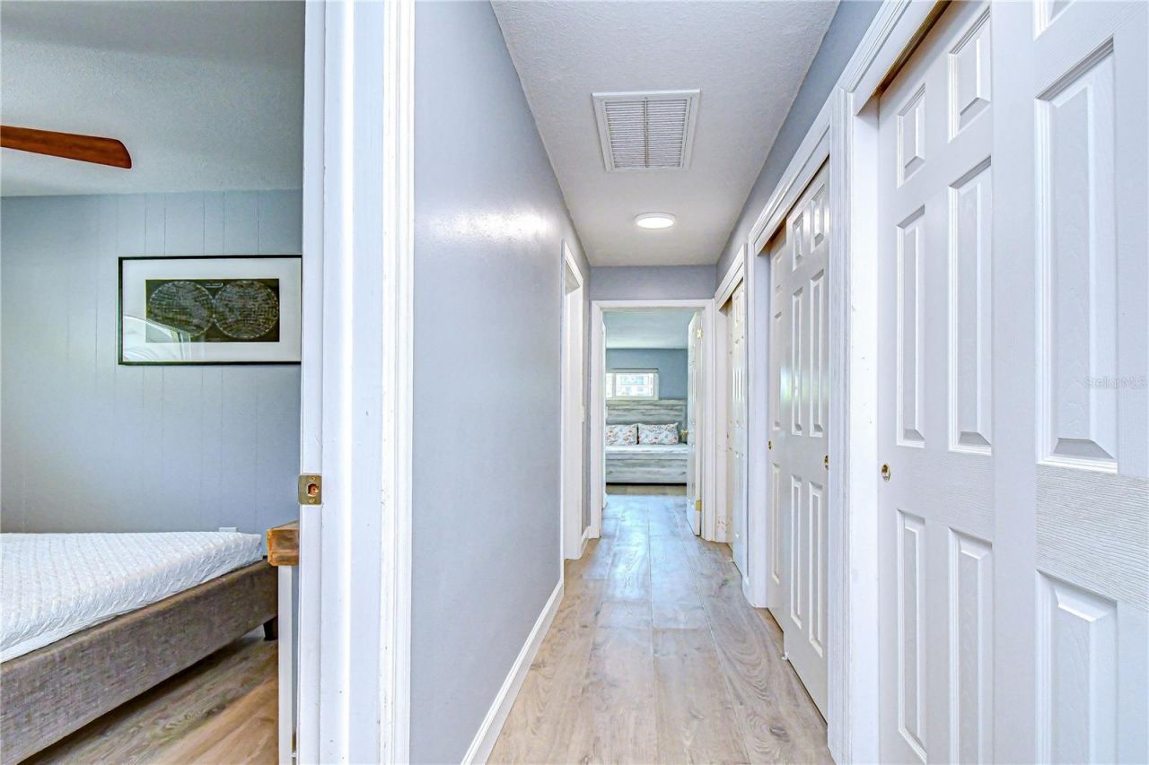 9625 Commodore Drive , Seminole, FL 33776 Photo