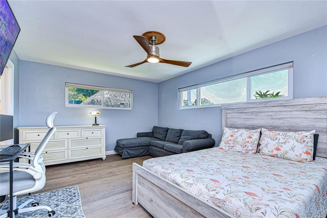 9625 Commodore Drive , Seminole, FL 33776 Photo