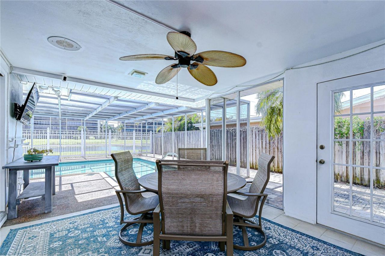 9625 Commodore Drive , Seminole, FL 33776 Photo