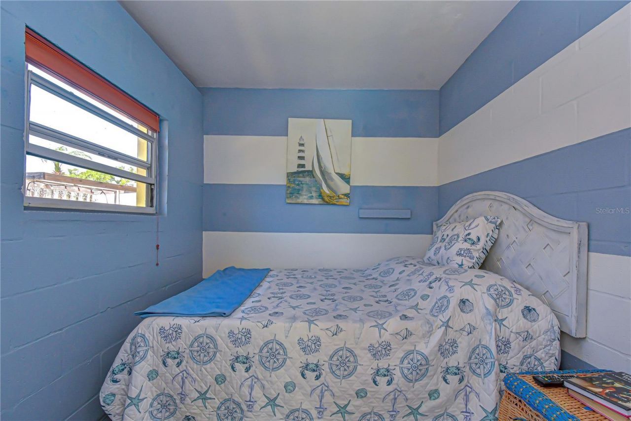 9625 Commodore Drive , Seminole, FL 33776 Photo