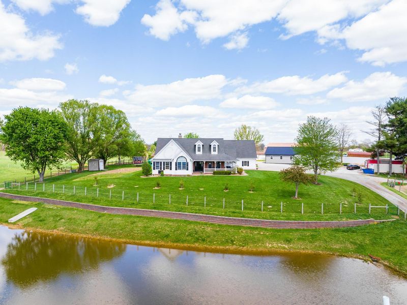 2040 Wesley Chapel Road, Zanesville, OH 43701 Photo 2