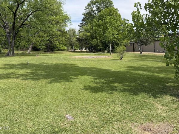 368 W 4th Street, Forest, MS 39074