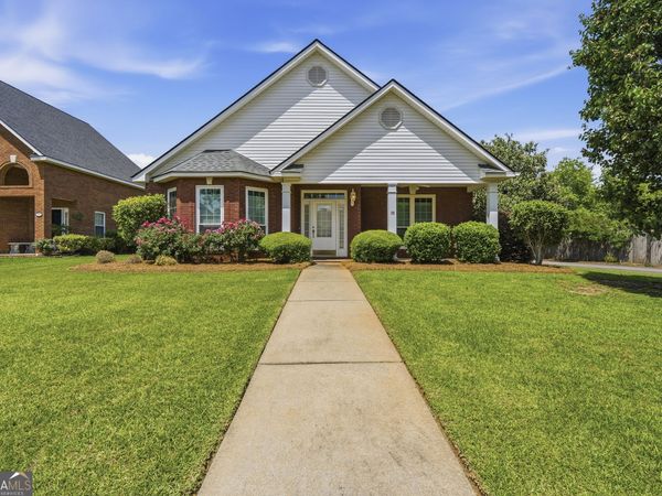 100 Jamestown Court, Centerville, GA 31028