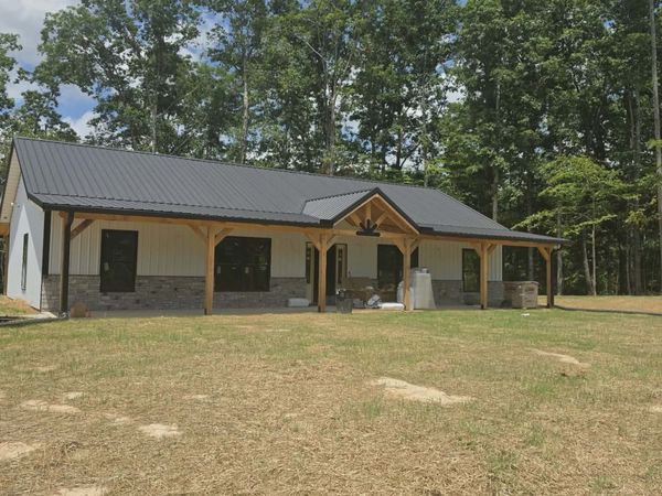 1327 Hop Smith Rd, Cumberland Furnace, TN 37051