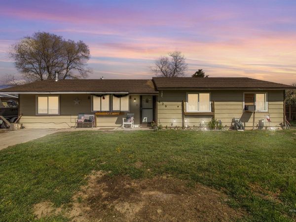 636 Main St N, Hansen, ID 83334