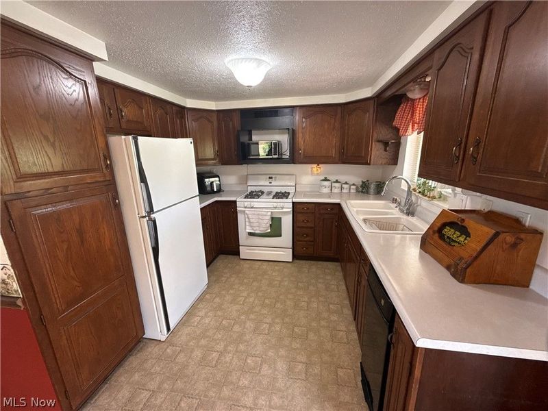 135 Melinda Avenue, Wintersville, OH 43953 Photo 18