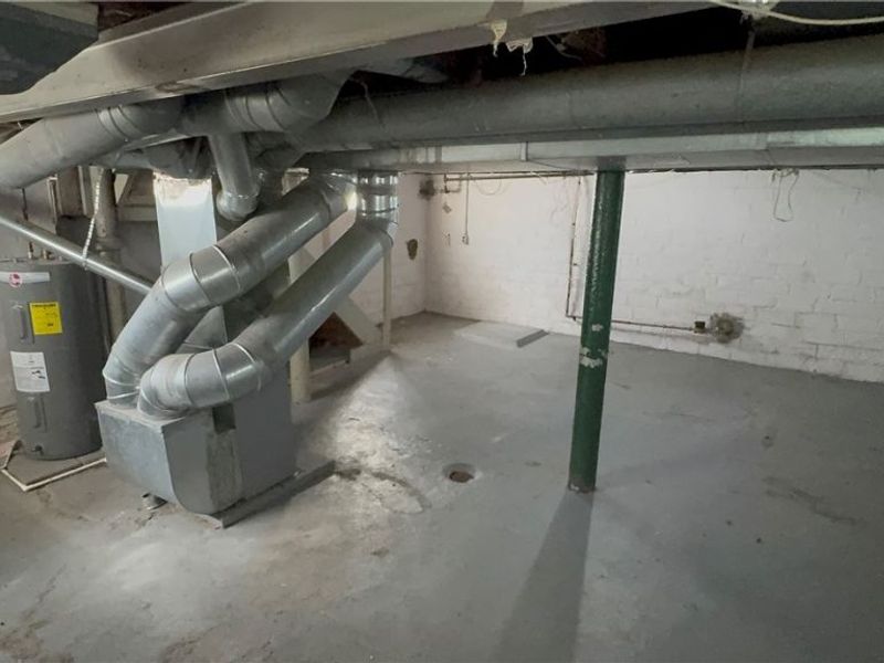 1075 E 177th Street, Cleveland, OH 44119 Photo 11